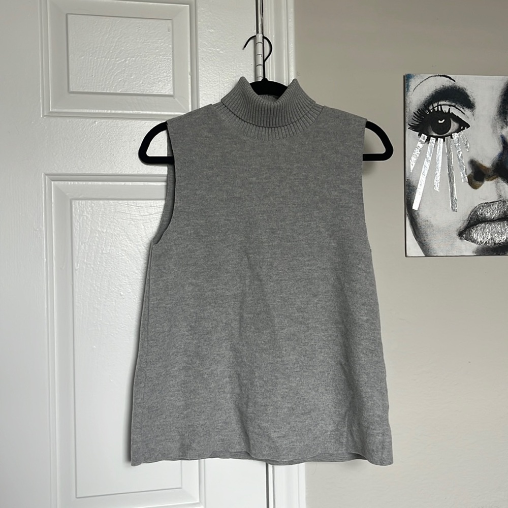 NWOT Zara Sleeveless Turtleneck Sweater